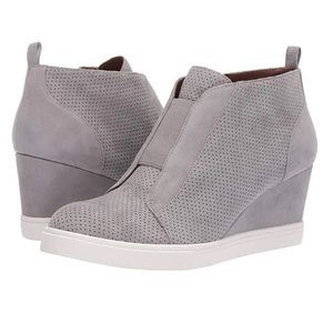 Linea Paolo Felicia Wedge Sneakers Gray Size 9